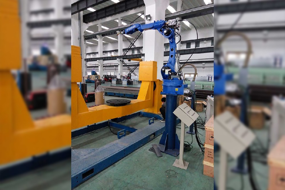 上期叉車車架焊接