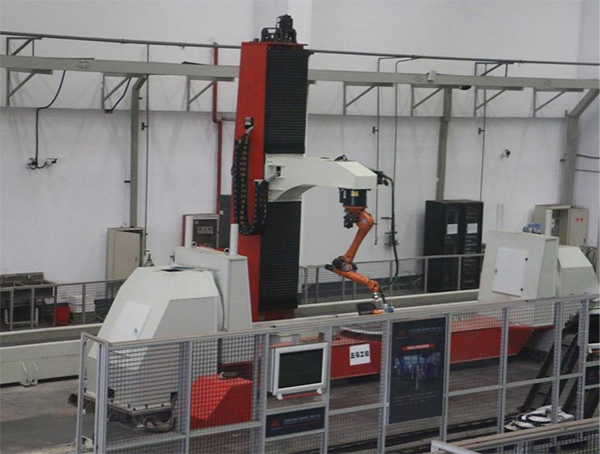裝甲車炮塔機(jī)器人懸臂龍門焊接系統(tǒng)